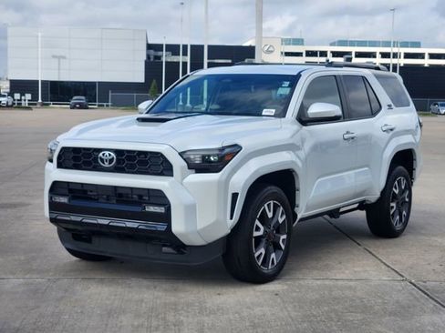 Certified 2025 Toyota 4Runner TRD Sport image 3