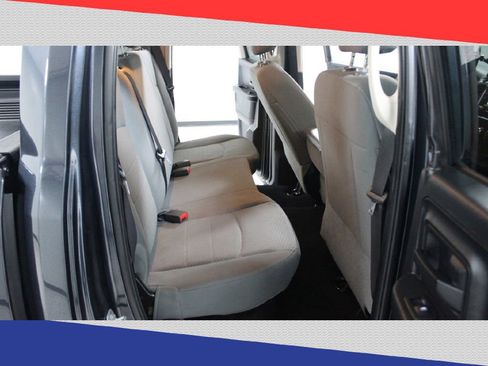 Used 2017 RAM 1500 Express image 26