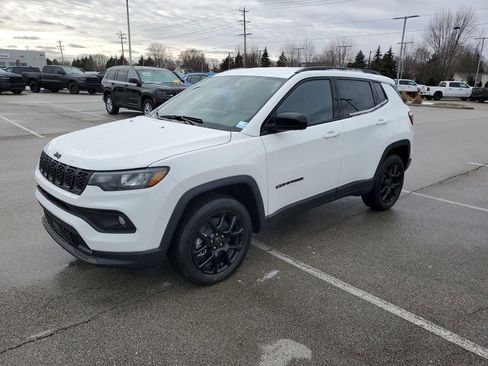 New 2026 Jeep Compass Latitude image 44