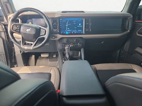Used 2023 Ford Bronco Wildtrak AWD/4WD image 10