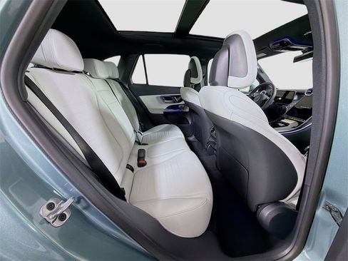 New 2026 Mercedes-Benz GLC 300 4MATIC image 30