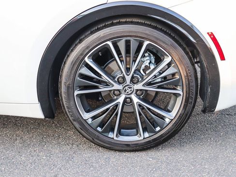 Certified 2025 Toyota Prius XLE image 11