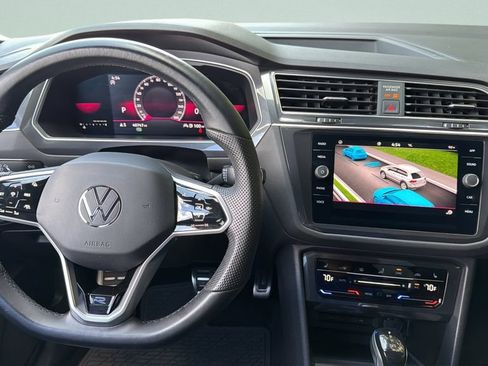 Used 2023 Volkswagen Tiguan SE R-Line FWD image 18