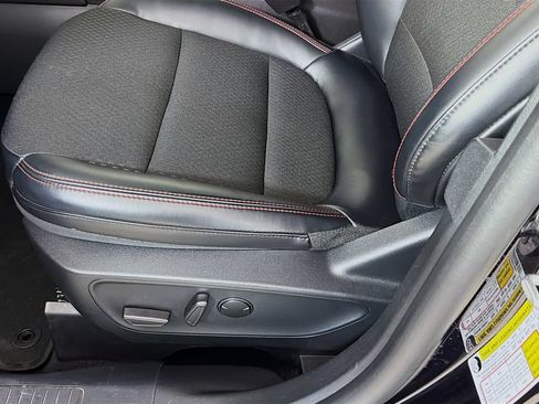 Certified 2025 Ford Escape ST-Line AWD/4WD image 22