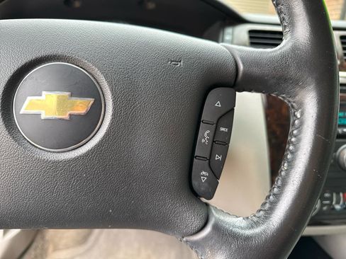 Used 2014 Chevrolet Impala LTZ FWD image 9