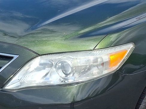 Used 2010 Toyota Camry LE FWD image 27