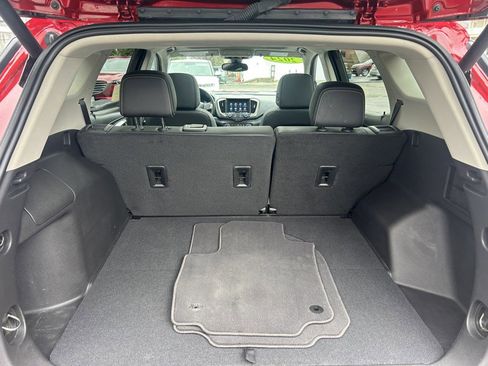 Used 2024 GMC Terrain Denali w/ Denali Premium Package image 12