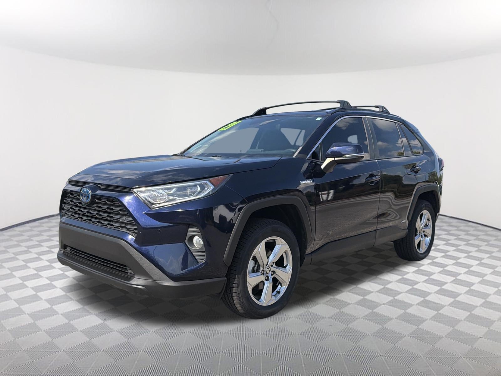 Used 2021 Toyota RAV4 XLE Premium AWD/4WD image 3