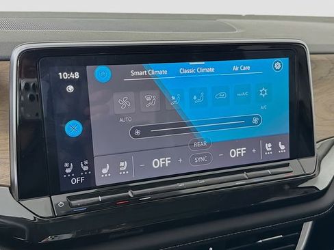 New 2025 Volkswagen Atlas SE image 17