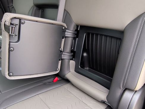 New 2026 Chevrolet Silverado 2500 ZR2 AWD/4WD image 39