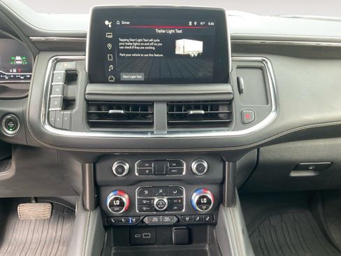 Used 2023 GMC Yukon XL AT4 AWD/4WD image 11