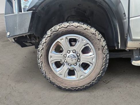 Used 2016 RAM 3500 Laramie w/ Convenience Group AWD/4WD image 10