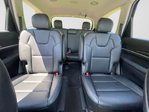 Certified 2023 Kia Telluride S w/ S Sunroof Package AWD/4WD image 14