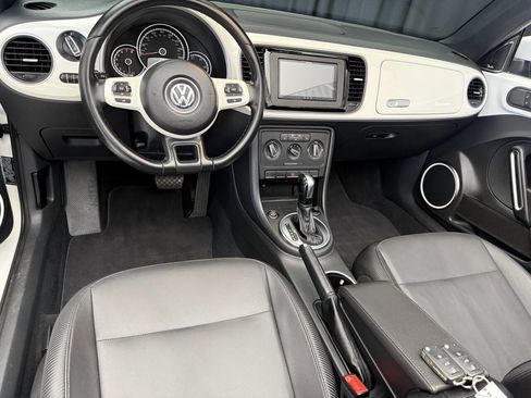 Used 2014 Volkswagen Beetle 2.5 image 24
