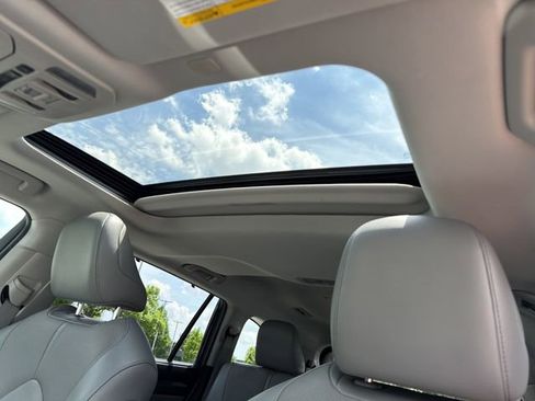 Used 2022 Toyota Highlander Limited AWD/4WD image 33