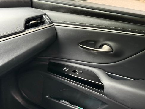 Certified 2024 Lexus ES 350 w/ Premium Package FWD image 37