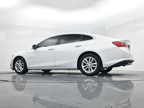 Used 2017 Chevrolet Malibu LT image 36