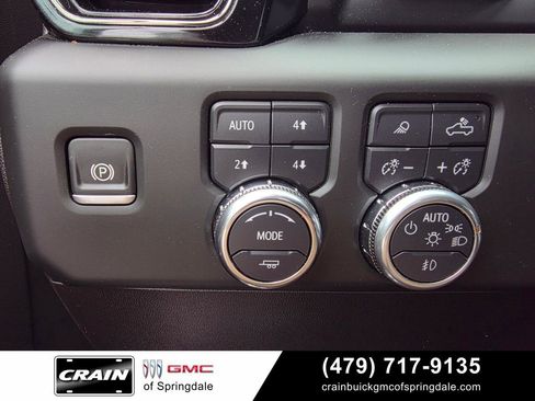 Used 2024 GMC Sierra 1500 AT4 w/ Technology Package AWD/4WD image 13