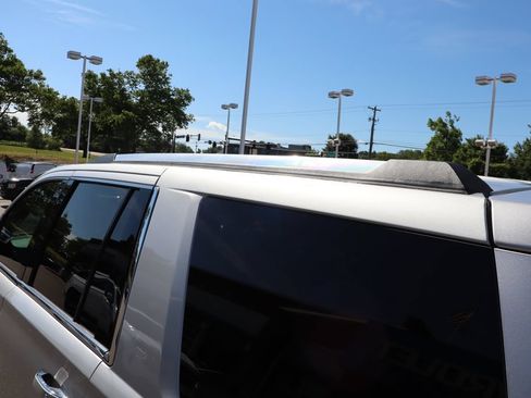 Used 2019 Chevrolet Tahoe Premier AWD/4WD image 32