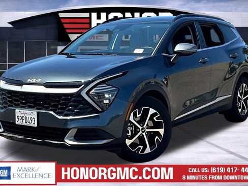 Used 2025 Kia Sportage EX w/ Premium Package image 3