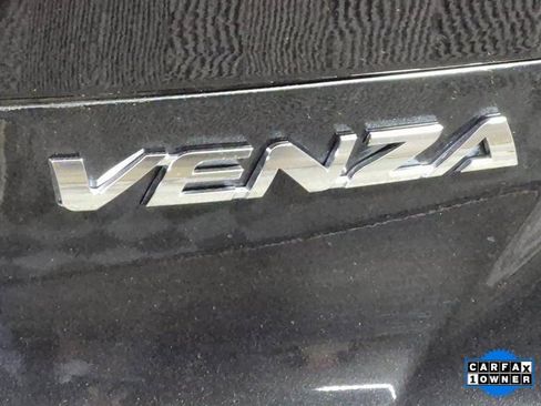Used 2024 Toyota Venza Limited image 6