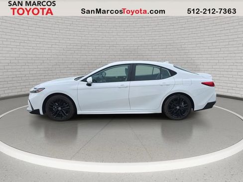 Used 2026 Toyota Camry SE w/ Convenience Package FWD image 9