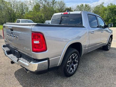 Used 2025 RAM 1500 Laramie AWD/4WD image 5