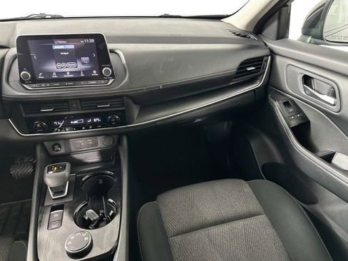 Used 2025 Nissan Rogue SV AWD/4WD image 25
