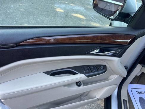 Used 2012 Cadillac SRX Luxury image 27