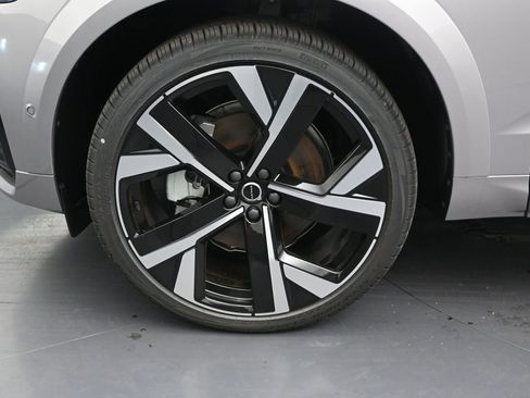 New 2026 Volvo XC60 T8 Ultra AWD/4WD image 9
