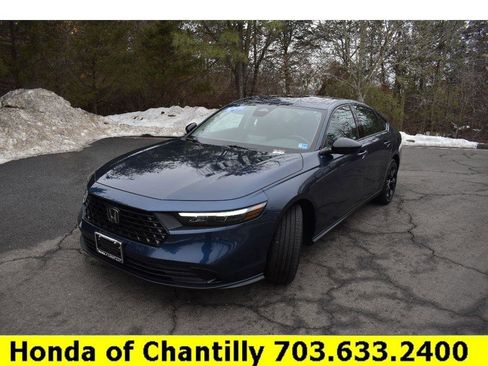 Used 2025 Honda Accord SE image 3