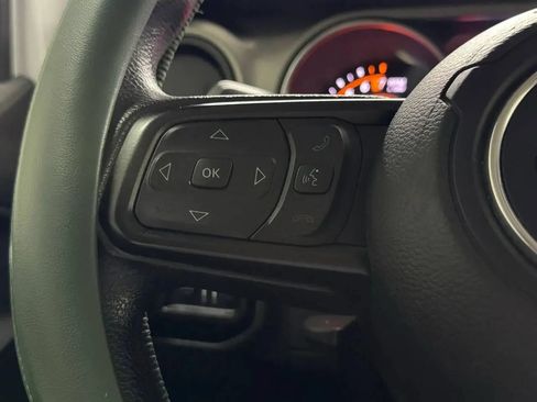 Used 2020 Jeep Wrangler Sport AWD/4WD image 18