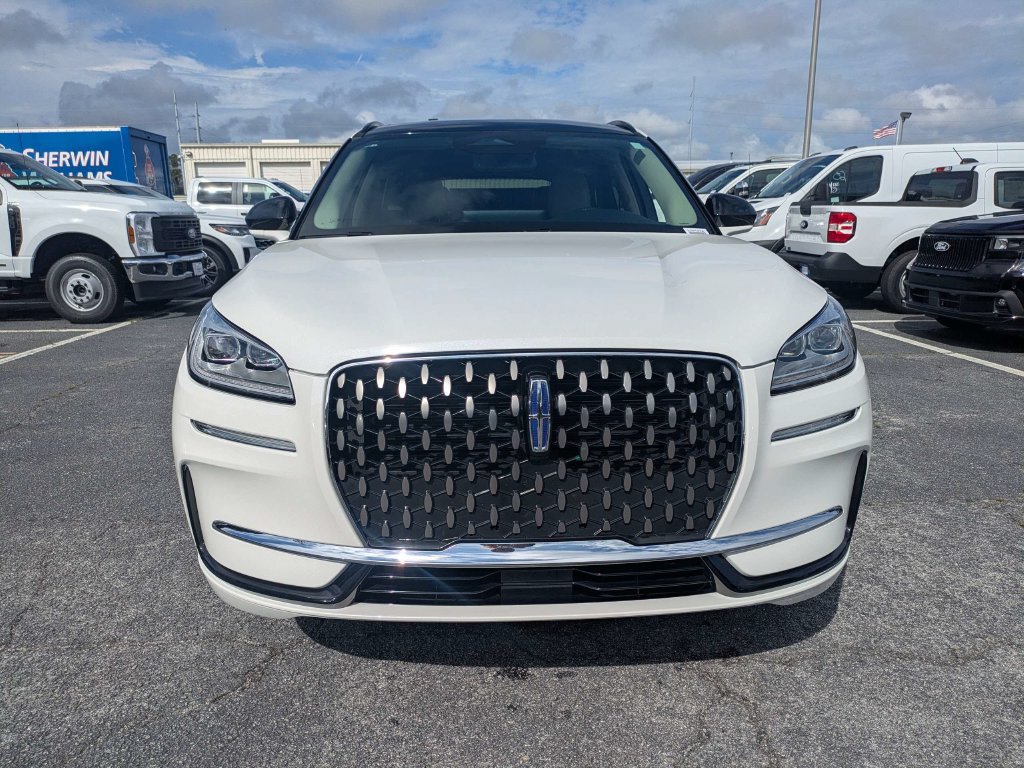 Used 2025 Lincoln Corsair Grand Touring AWD/4WD image 9