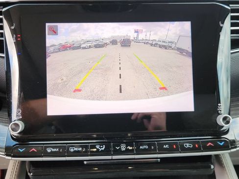 Used 2022 Jeep Wagoneer Series III w/ Premium Group I RWD image 17