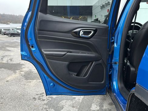 Used 2022 Jeep Compass Altitude image 23