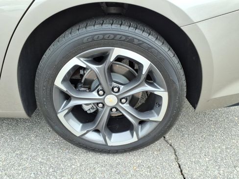 Used 2022 Chevrolet Malibu LT FWD image 11