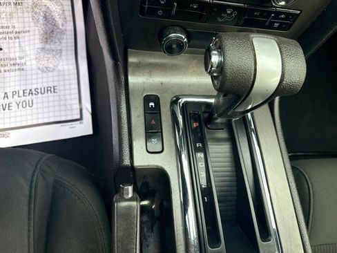 Used 2010 Ford Mustang GT Premium image 15