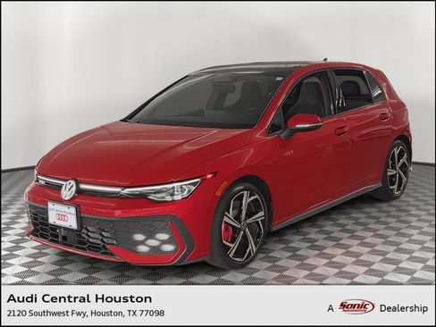Used 2026 Volkswagen Golf SE FWD image 1