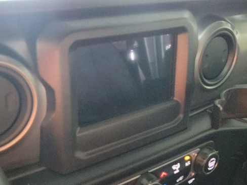 Used 2021 Jeep Wrangler Unlimited Sport AWD/4WD image 29