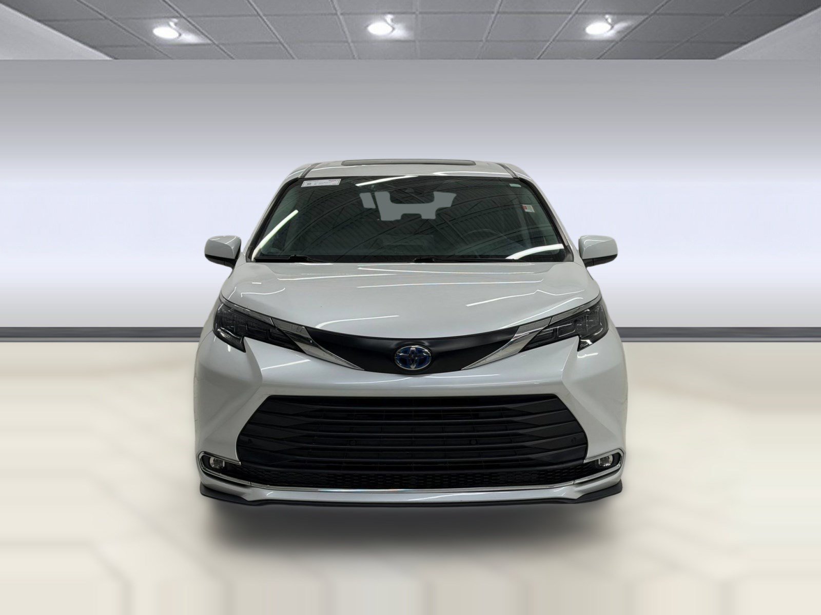 Used 2024 Toyota Sienna XLE FWD image 5