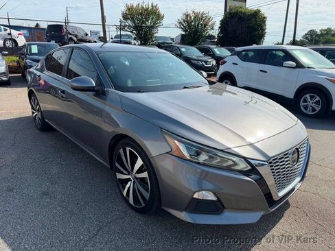 Used 2020 Nissan Altima 2.5 SR FWD image 3