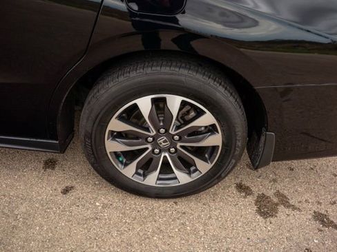 Used 2024 Honda Odyssey EX-L image 12