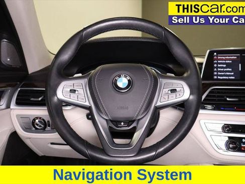 Used 2021 BMW 750i xDrive w/ Executive Package AWD/4WD image 15