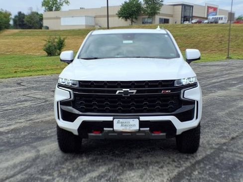 Used 2023 Chevrolet Tahoe Z71 w/ Luxury Package AWD/4WD image 15