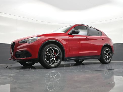 Used 2024 Alfa Romeo Stelvio Veloce AWD/4WD image 26