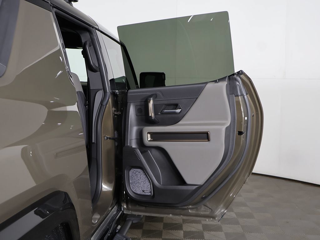 Used 2025 GMC Hummer EV 2X w/ Extreme Off-Road Package AWD/4WD image 28