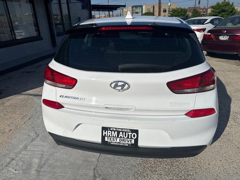 Used 2018 Hyundai Elantra GT FWD image 6