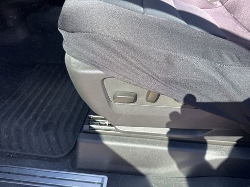 Used 2023 Chevrolet Silverado 1500 LT image 17