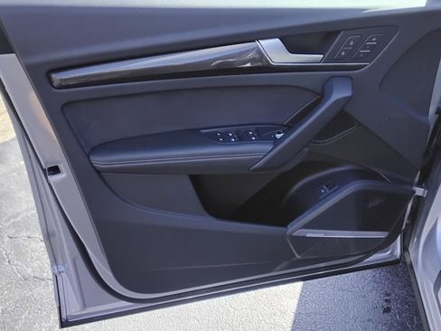 Used 2023 Audi SQ5 Premium Plus w/ Premium Plus Package image 16