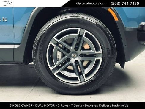 Used 2025 Rivian R1S Adventure AWD/4WD image 47
